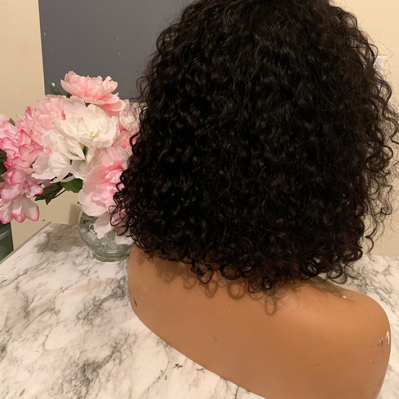 16’ Gorgeous 100% glueless 4x4 lace closure wig. - Picture 7 of 10